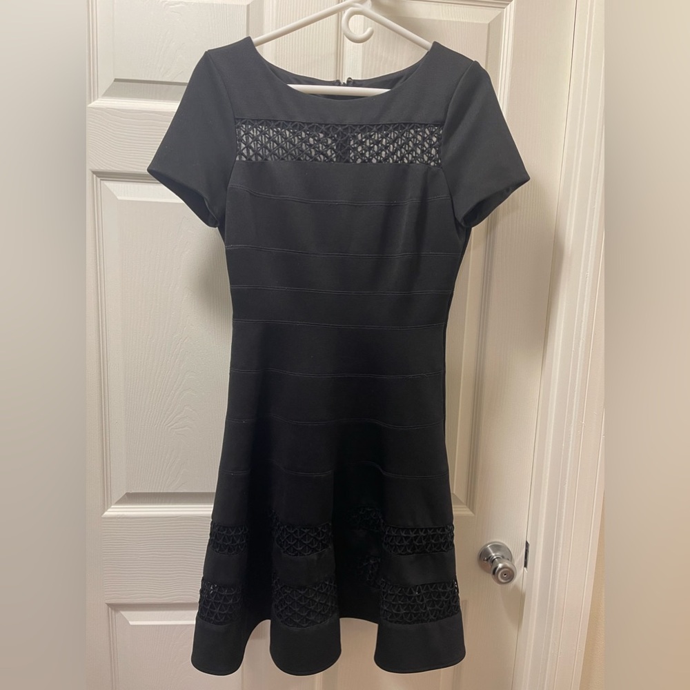 Women’s White House Black Market Size 6 Black Dress